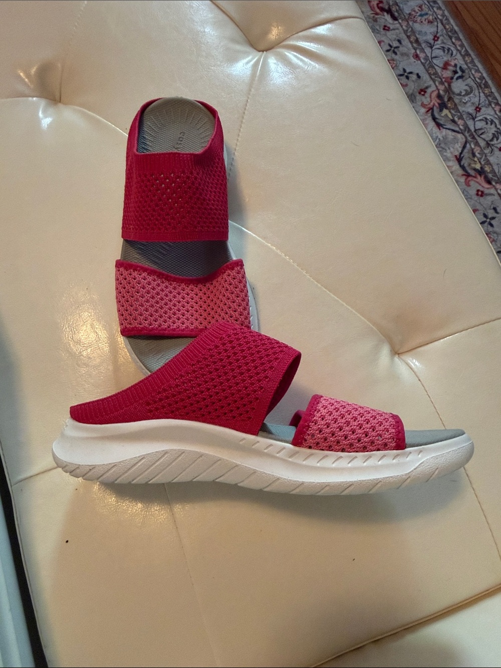 Easy Spirit Women's Pink and Red Slip-On Knit Sandals - Picture 2 of 2